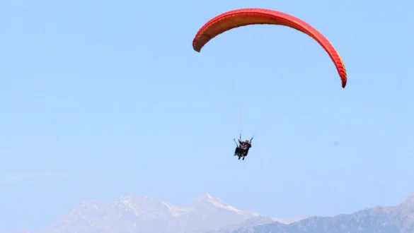 Paragliding in Bir Billing