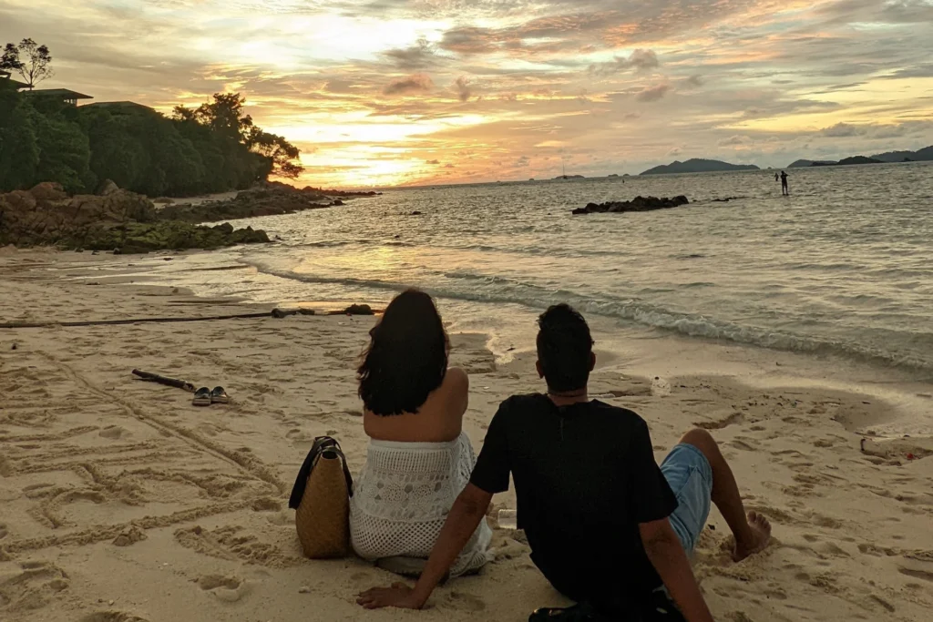 Koh Lipe  relaxing at beach